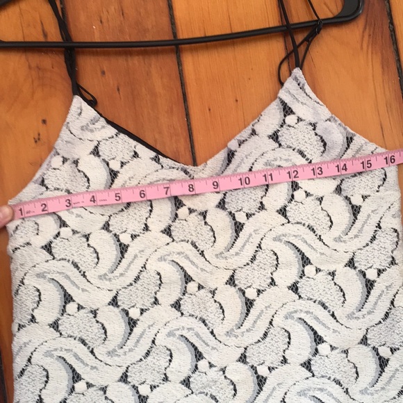 Style Saint White and Black Crop Lace Tank Size Small - Picture 3 of 7